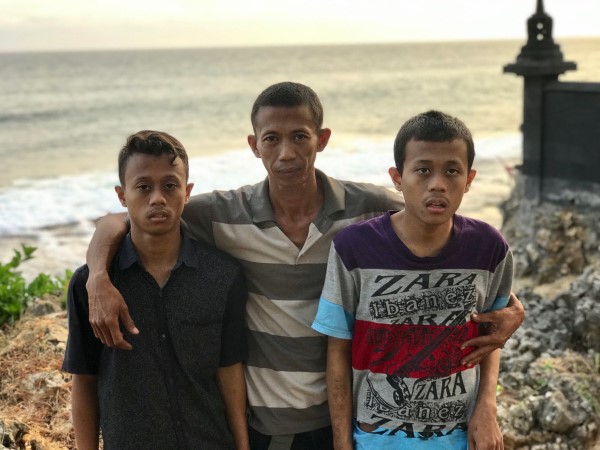 ConfiguraçõesAll God´S Children. Dirigido por Robert Lemelson e Chisako Yokoyama Adair. 67 Minutos. Colorido. Produzido por Annie Tucker.